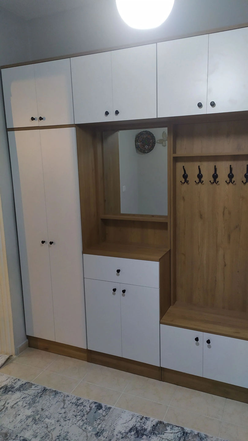 Customer photo review of Rani EA108 Portmanto Çekmeceli Aynalı Askılı Vestiyer Sepet Ceviz - Beyaz