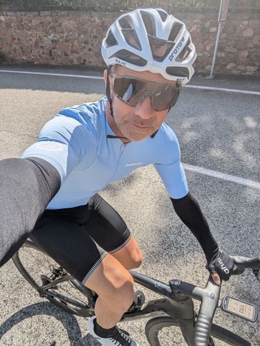 Customer photo review of Kapvoe X76 Sports Sunglasses for Cycling Running Climbing