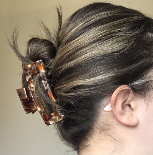 Customer photo review of TR x Bethany Large Claw Clip