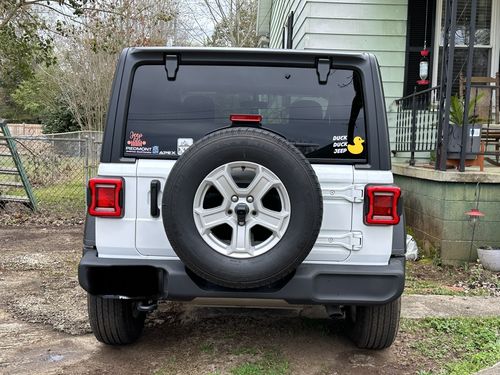 Customer photo review of Red Cover Tunnel Tail light for 18-23 Jeep Wrangler JL