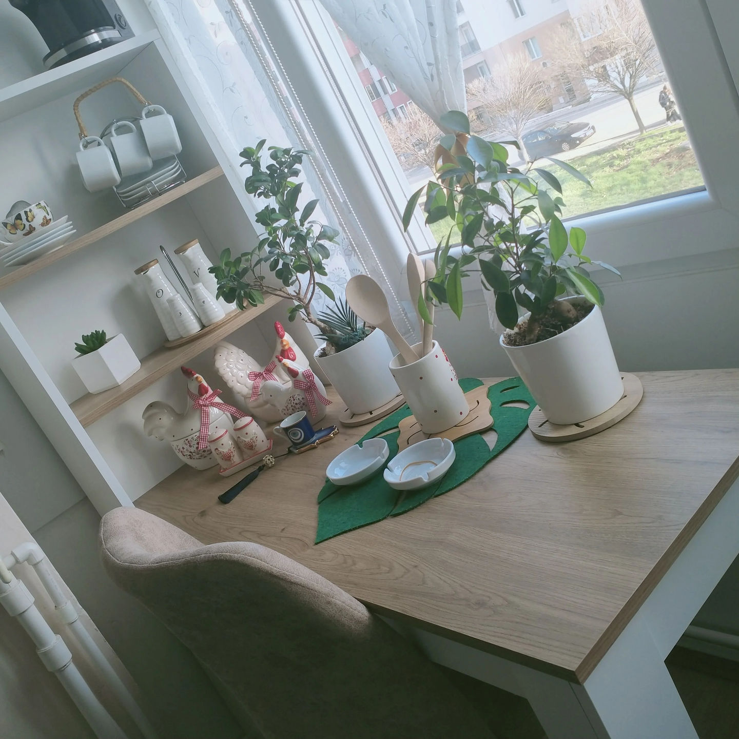 Customer photo review of Rani HA106 Raflı Çalışma Ofis Bilgisayar Masası Sepet Ceviz - Beyaz