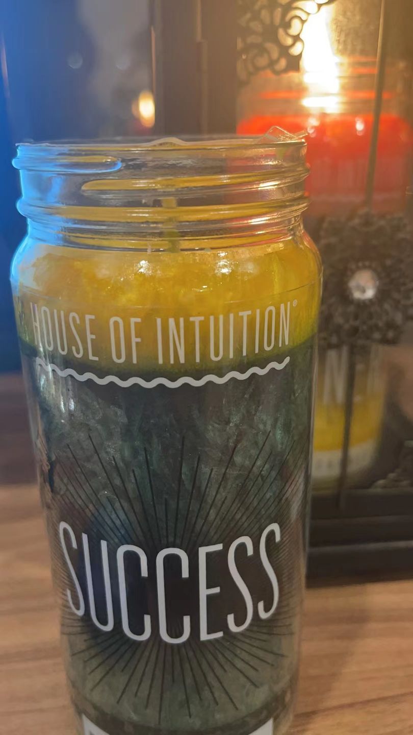 Customer photo review of Abundance Magic Candle
