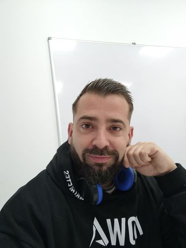 Customer photo review of Sudadera Onyx Trademark Oversized - Black Knight