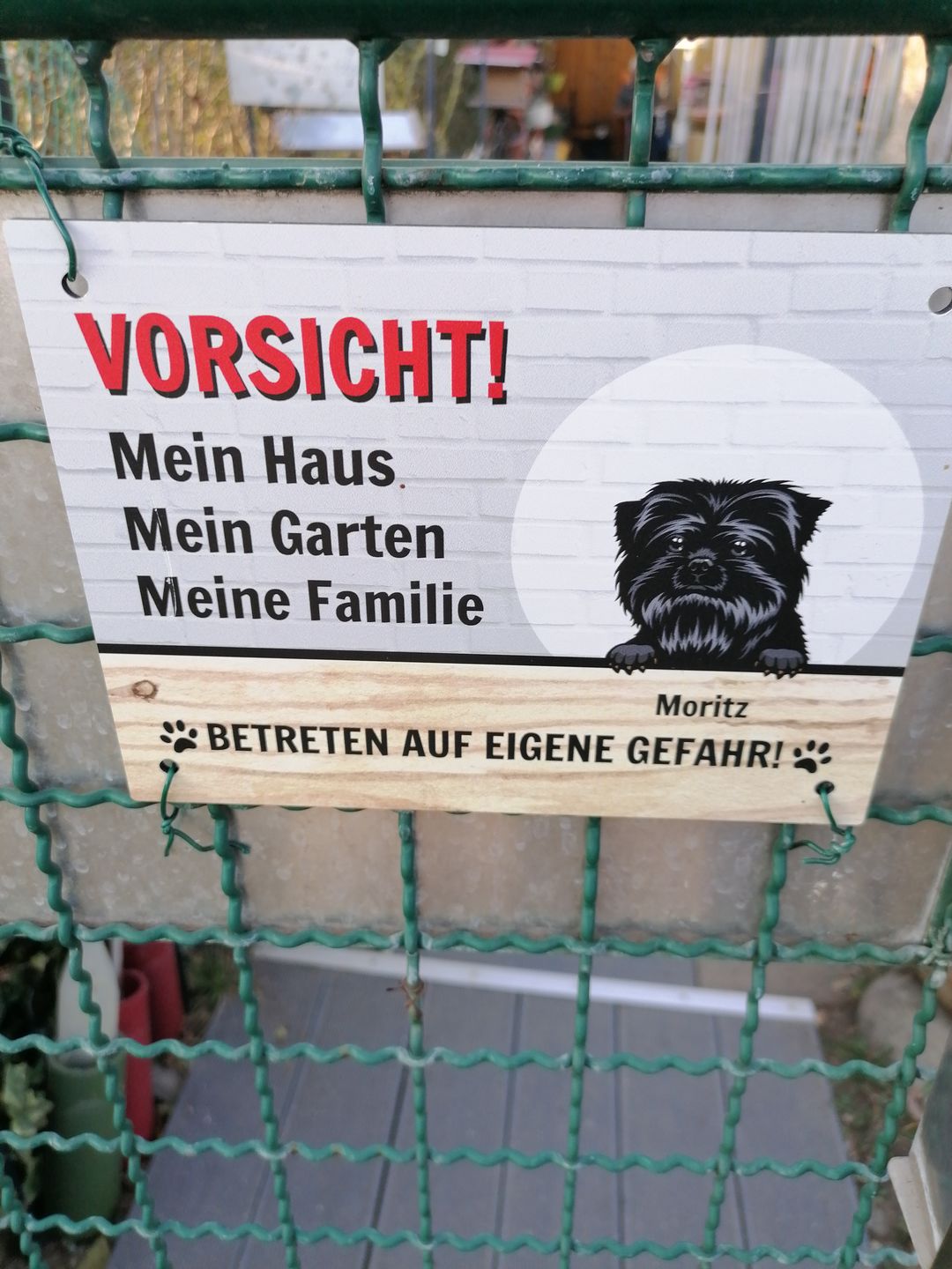 Customer photo review of Vorsicht - Individuelles Gartenschild