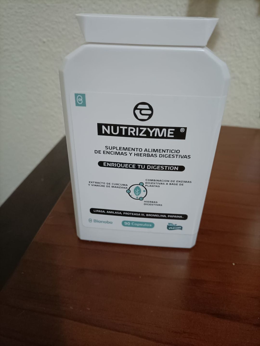 Customer photo review of NUTRIZYME® | Enzimas digestivas y Plantas | 90 Caps. | Papaína, Lipasa, Amilasa, Bromelina, Proteasa, Curcumina, Bromelina ++