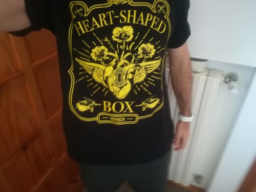 Customer photo review of Heart-Shaped Box - Men's T-shirt