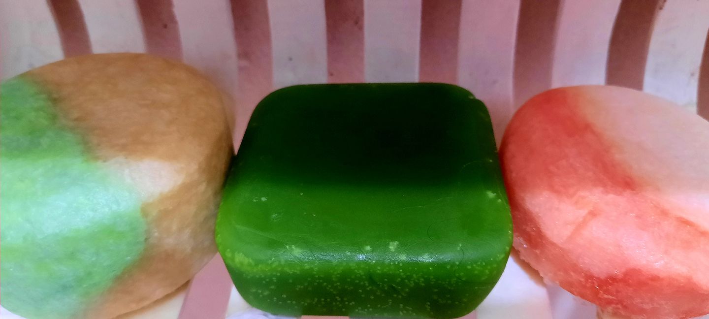 Customer photo review of Anti Gray Shampoo Bar Fire's Passion