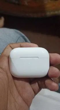 Customer photo review of AirPods Pro Titanium