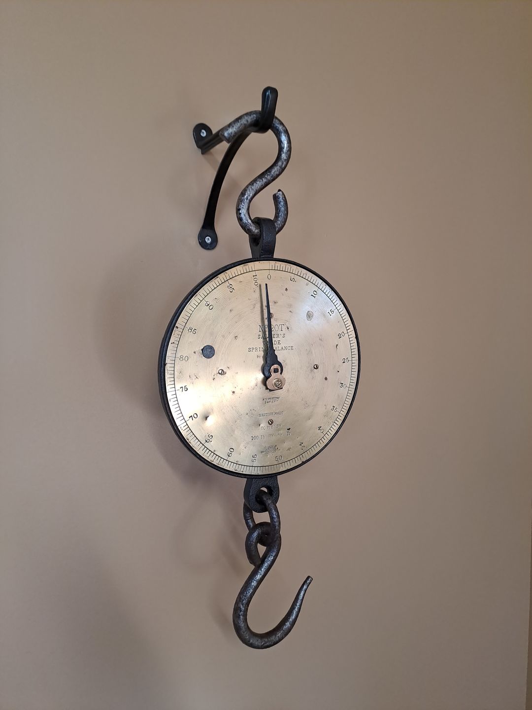 Customer photo review of 7 & 10 Inch Cast Iron Hanging Hook Bracket