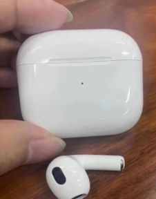 Customer photo review of AirPods Pro ANC