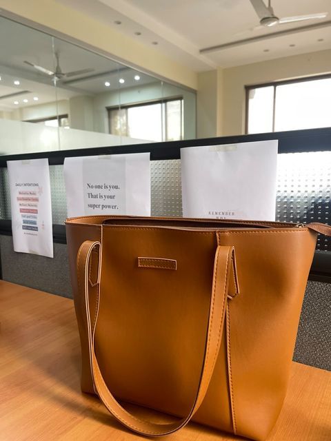 Customer photo review of Brown Belle The Tote Bag