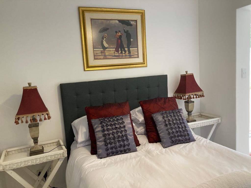 Customer photo review of Scandinavian White Duvet Cover Set