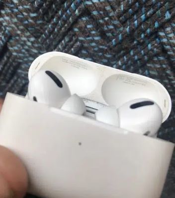 Customer photo review of AirPods Pro ANC