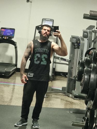 Customer photo review of Trip Reflective - Baller - Muscle Tank top