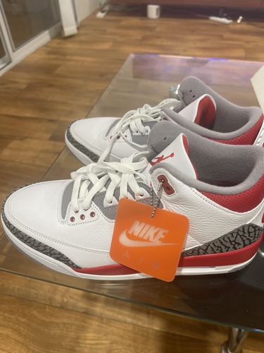 Customer photo review of Nike Air Jordan 3 Retro 'Fire Red' 2022