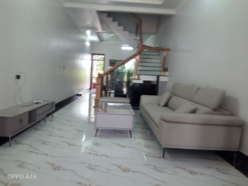 Customer photo review of FORTUNA - Sofa văng bọc da 3 chỗ gật gù