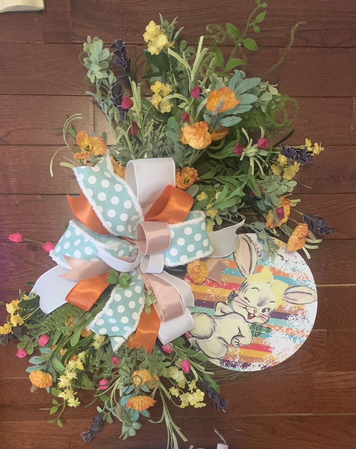 Customer photo review of 16" Oval Grapevine Wreath - DECOE-036