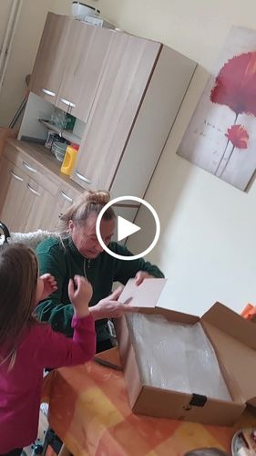 Customer video review of Portrait zeichnen lassen - Portraitzeichnungen vom Foto bestellen - Auftragsmalerei