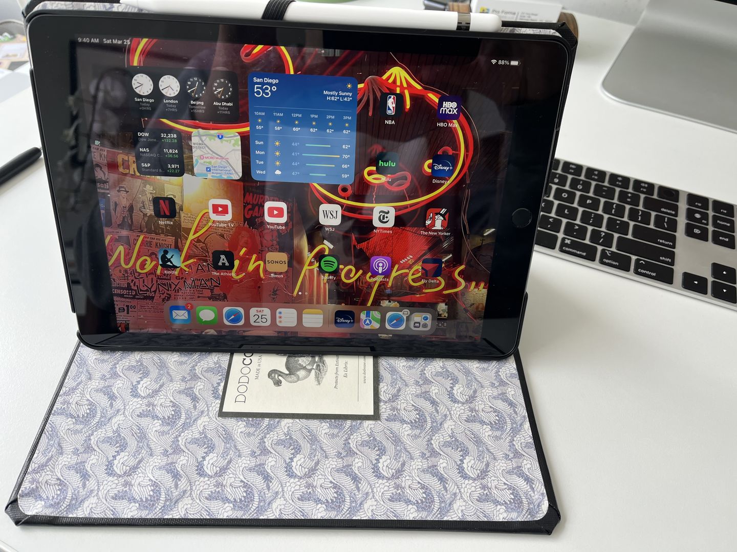 Customer photo review of Classic Black iPad Case