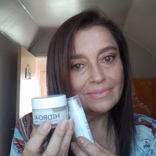 Customer photo review of Pack 4 productos: Hidro-K Día, Hidro-K Noche, Realiv, Antiox+