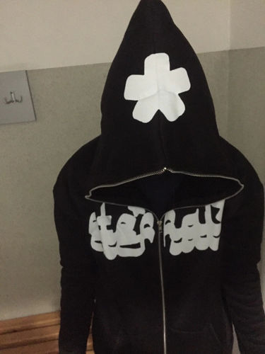 Customer photo review of ETERNAL FULL ZIP-UP HOODIE