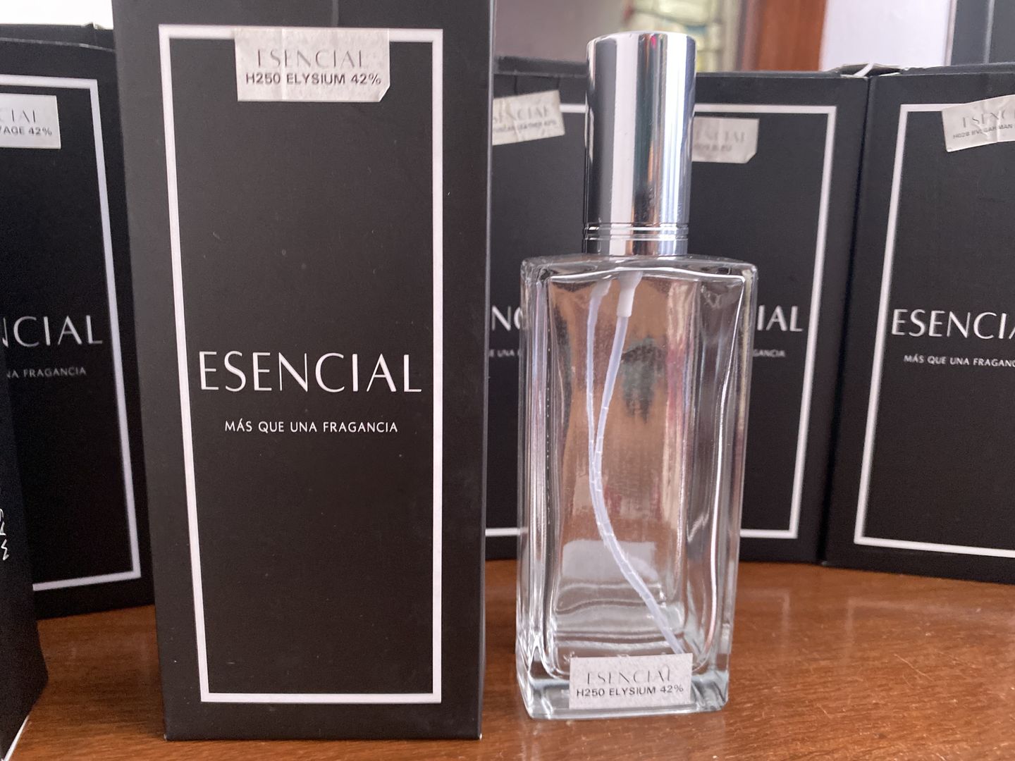 Customer photo review of H250 Inspirado en: Elysium Pour Homme Parfum Cologne - Roja Dove