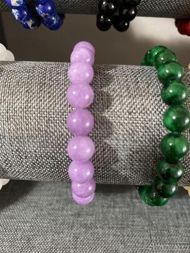 Customer photo review of 15" 8mm purple lavender color Malaysian jade Round beads