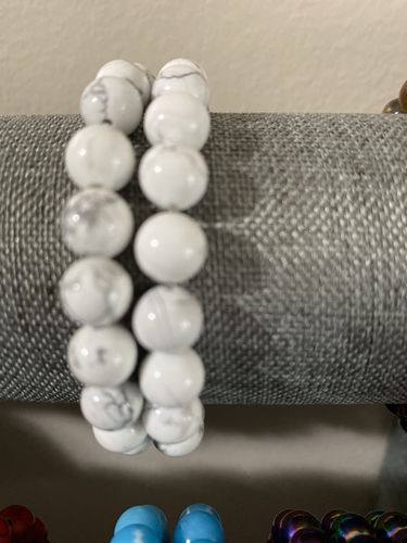 Customer photo review of 15.5" 6mm/8mm/10mm/12mm Natural white howlite stone round beads