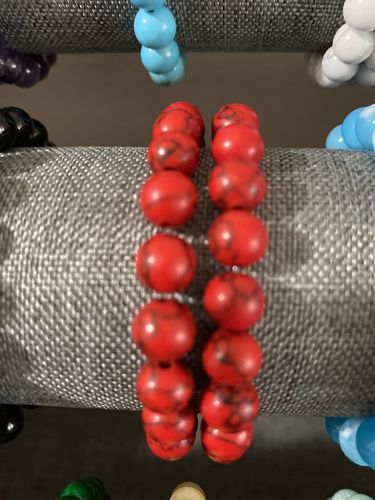 Customer photo review of 15“ 8mm/10mm/12mm Red Magnesite round Beads