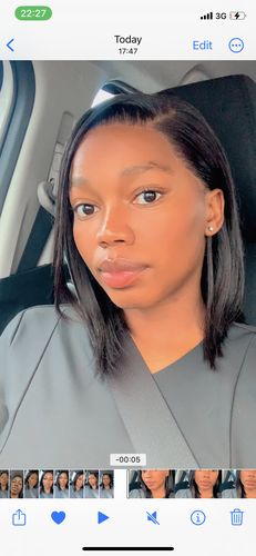 Customer photo review of Sleek Full Frontal Bobs