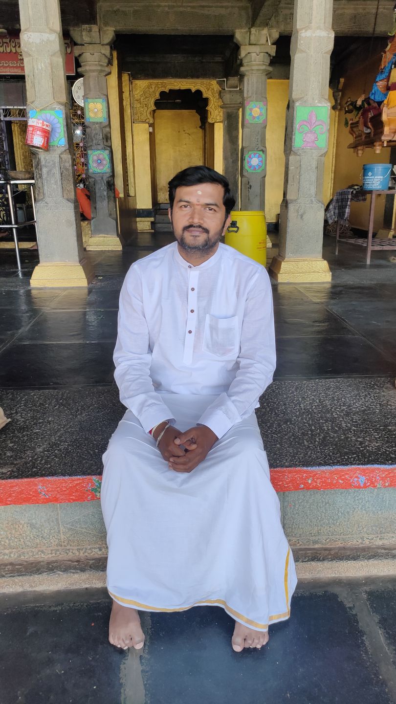 Customer photo review of Uathayam White-Culture Kurta For Men