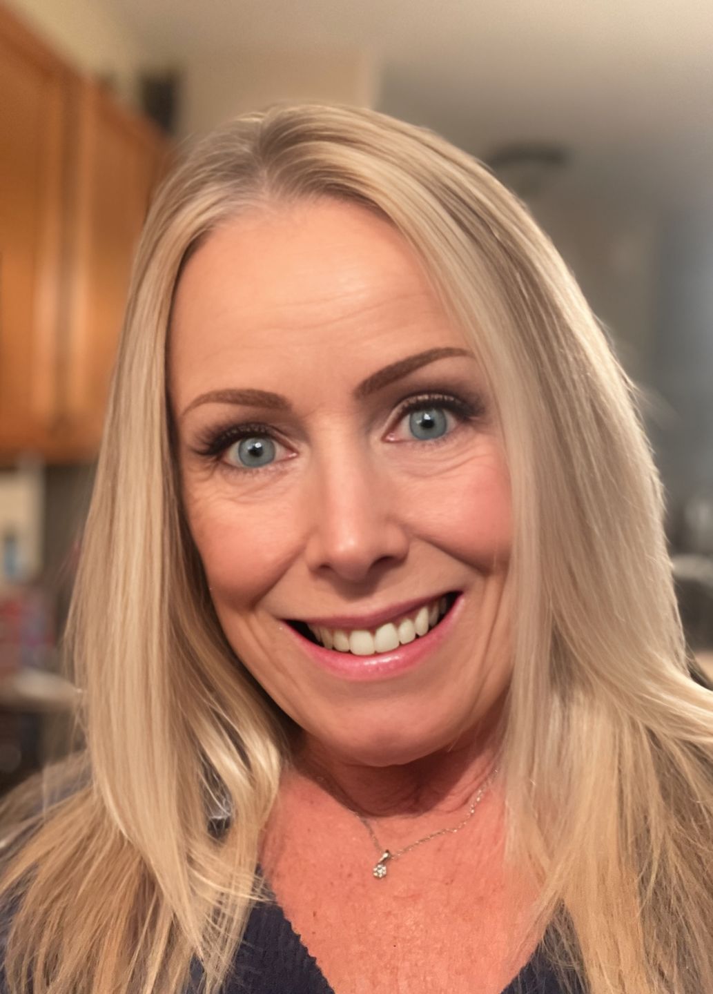 Customer photo review of New York Blue Prescription Coloured Contact Lenses