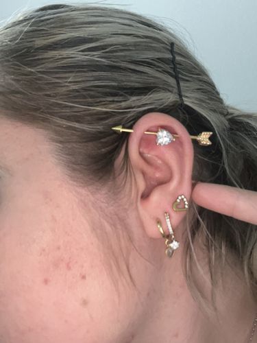 Customer photo review of Le piercing Fléchette - titane ASTM F136