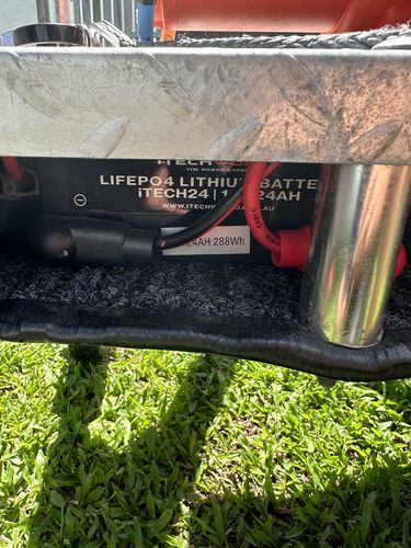 Customer photo review of iTECH24 12v 24Ah Lithium Ion Battery - LiFePO4 Deep Cycle Camping RV Solar Golf Buggy