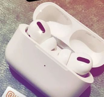 Customer photo review of AirPods Pro Titanium