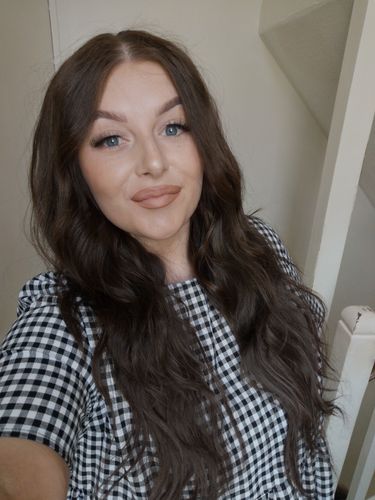 Customer photo review of 20" Wavy Clip In Hair Extensions
