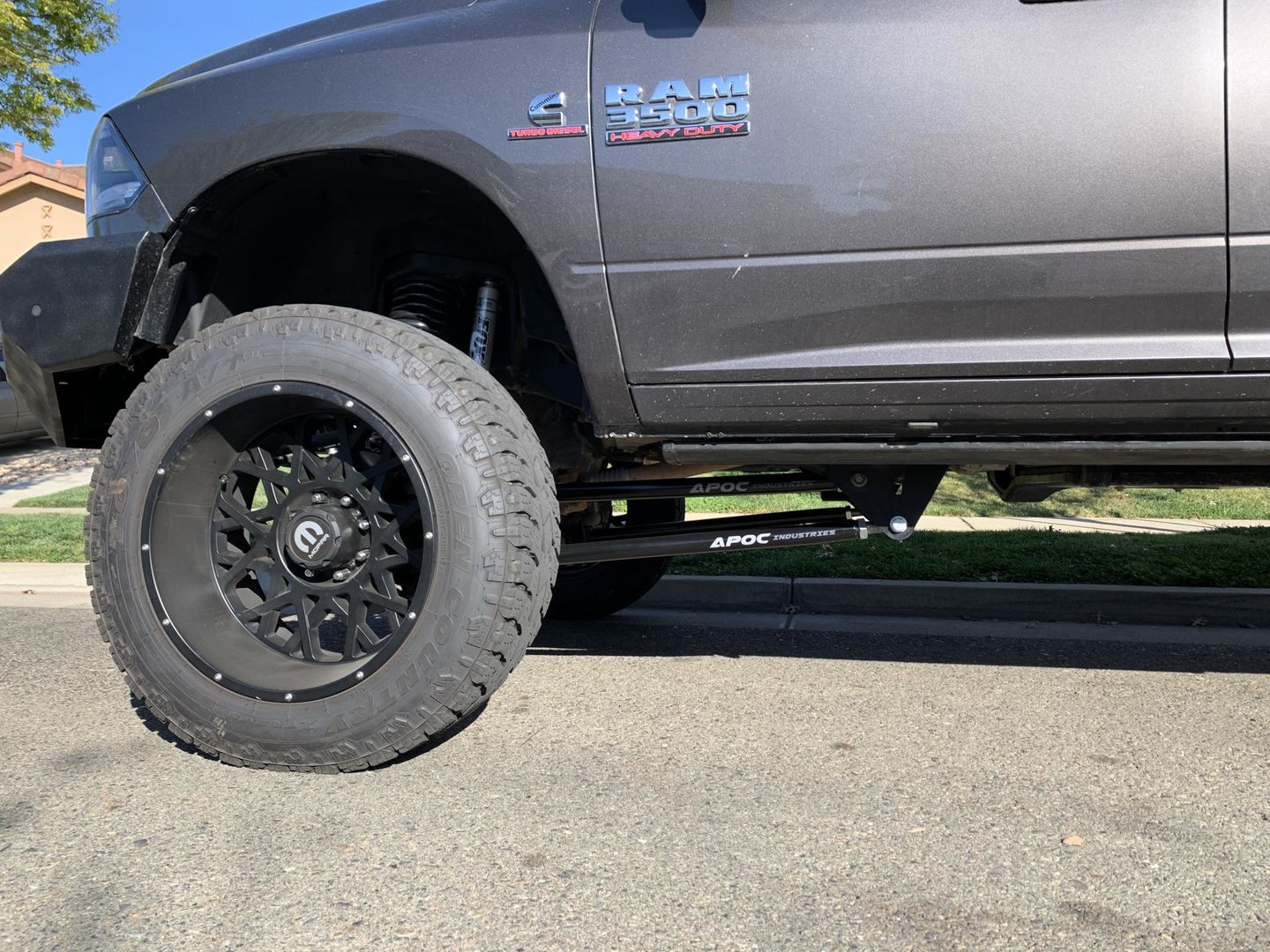 Customer photo review of 2014-2019 Dodge Ram 2500 four link conversion kit 4-10" lift