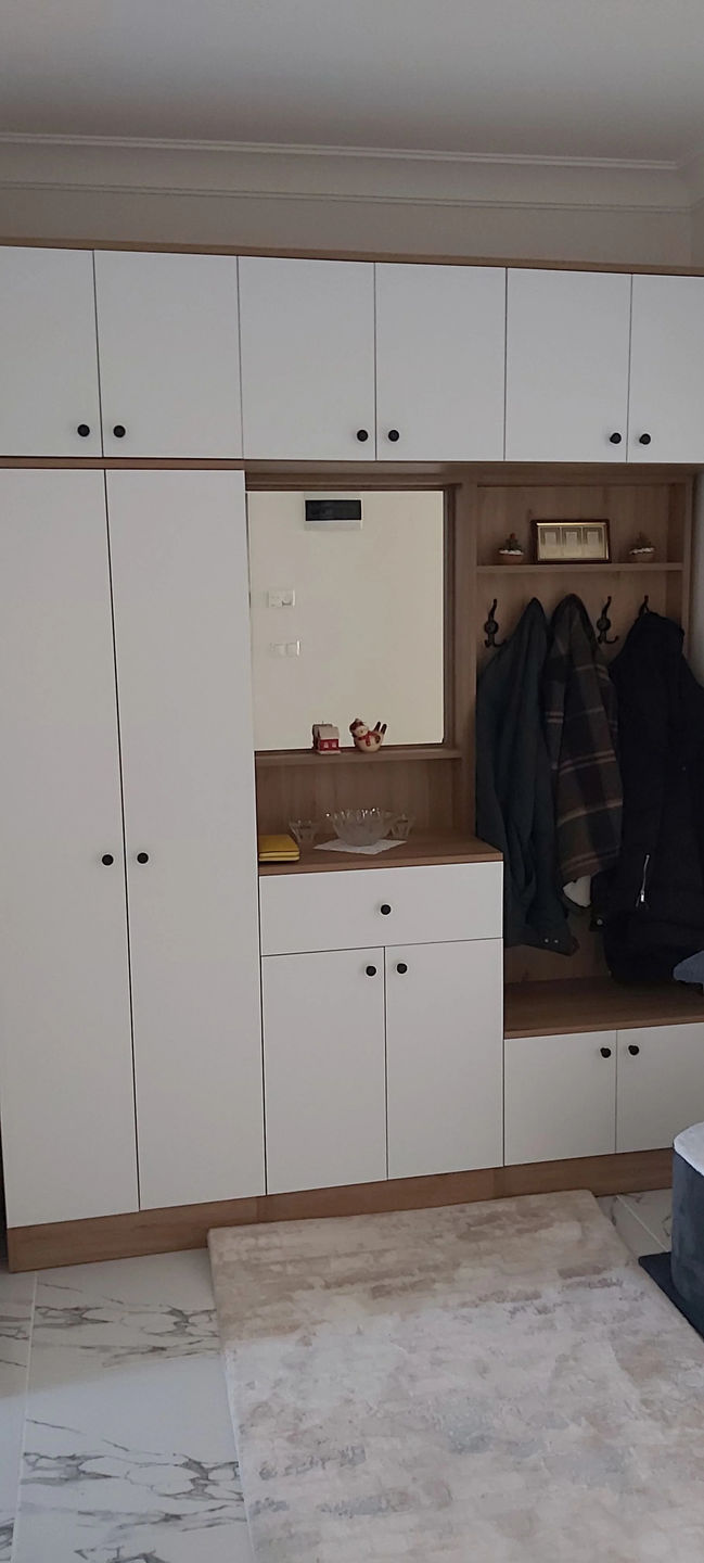 Customer photo review of Rani EA104 Portmanto Çekmeceli Aynalı Raflı Vestiyer Sepet Ceviz - Beyaz