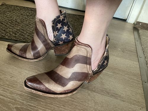 Customer photo review of Ariat Ladies Dixon Old Patriot Snip Toe Booties 10040293