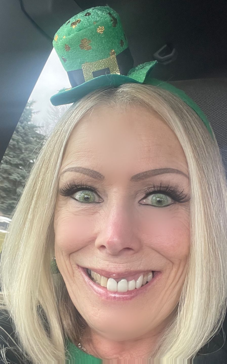 Customer photo review of New York Green Colored Contact Lenses