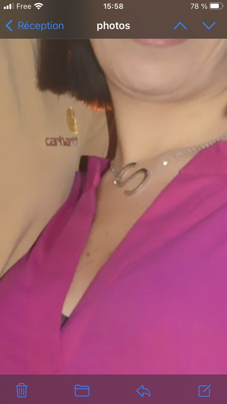 Customer photo review of Collier personnalisé Initiale (Lettre Majuscule)
