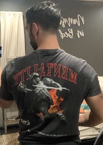 Customer photo review of NO GUTS, NO GLORY - VINTAGE TEE