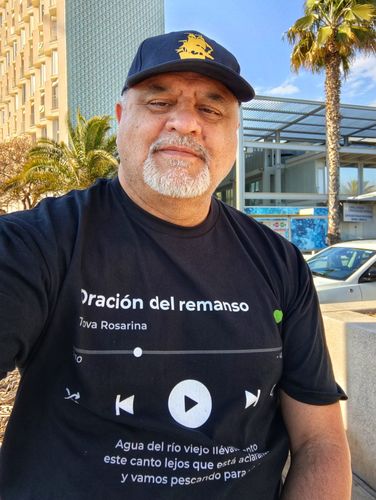 Customer photo review of Your Favorite Song T-Shirt Music Player