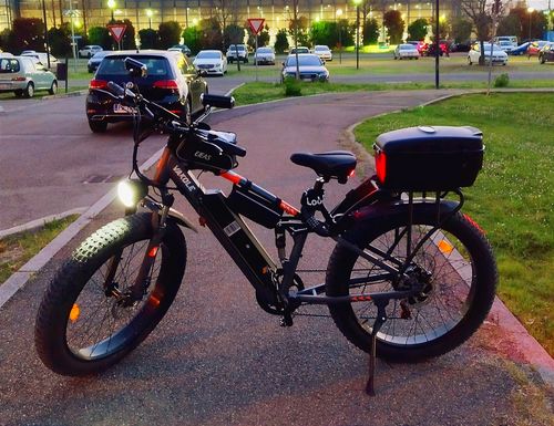 Customer photo review of VAKOLE CO26 26" 750W Fat Bike E-Mountain Bike 15Ah 45 km/h 110km