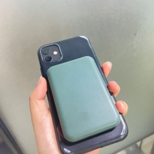 Customer photo review of MagSafe Mobile Power Pod