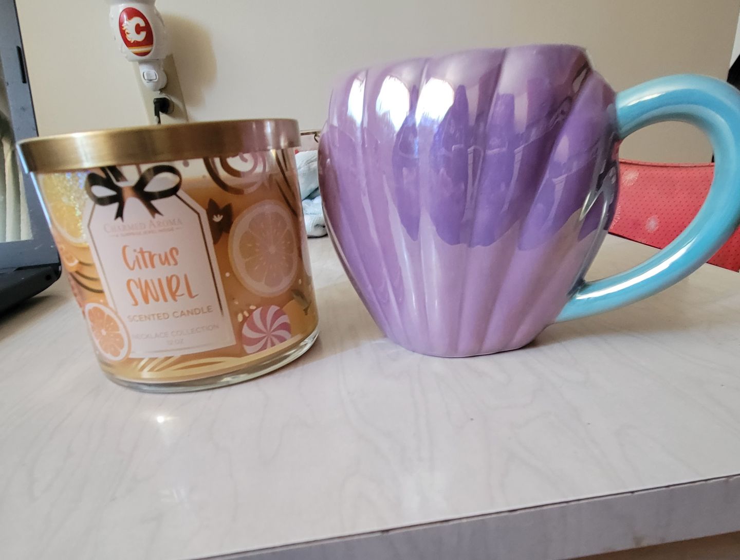 Customer photo review of Surprise Jewelry Candle