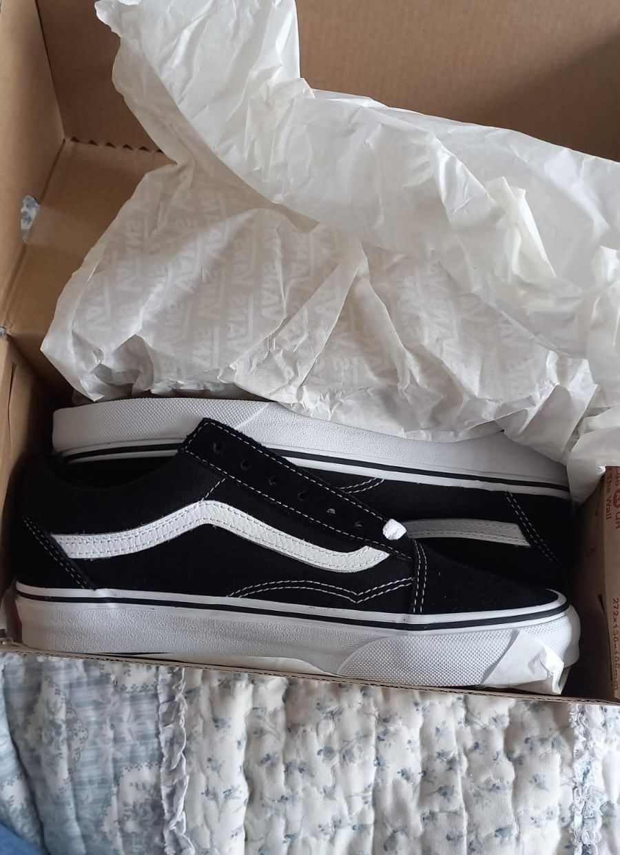 Customer photo review of Zapatilla Vans Old Skool Mujer Negro