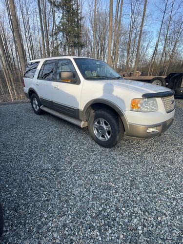 Customer photo review of 2003-2004 Ford Expedition Premium 4-Wheel Air Suspension Replacement System with Suspension Light Module (FX24FM)