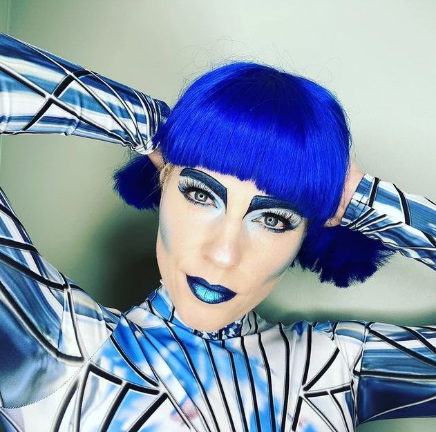 Customer photo review of Broken Mirror Costume