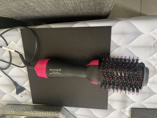 Customer photo review of La Brosse À Cheveux Lissante Professionnelle 3 en 1 HairLissy®